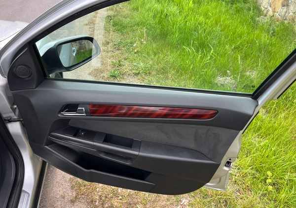 Opel Astra cena 11900 przebieg: 165000, rok produkcji 2005 z Sochaczew małe 497